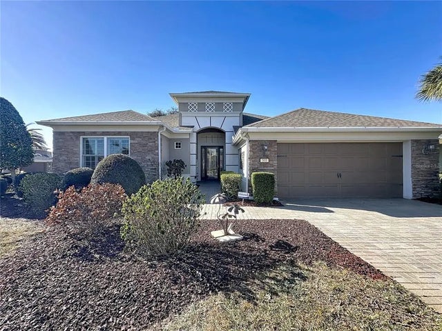 501 Arena Drive, DAVENPORT