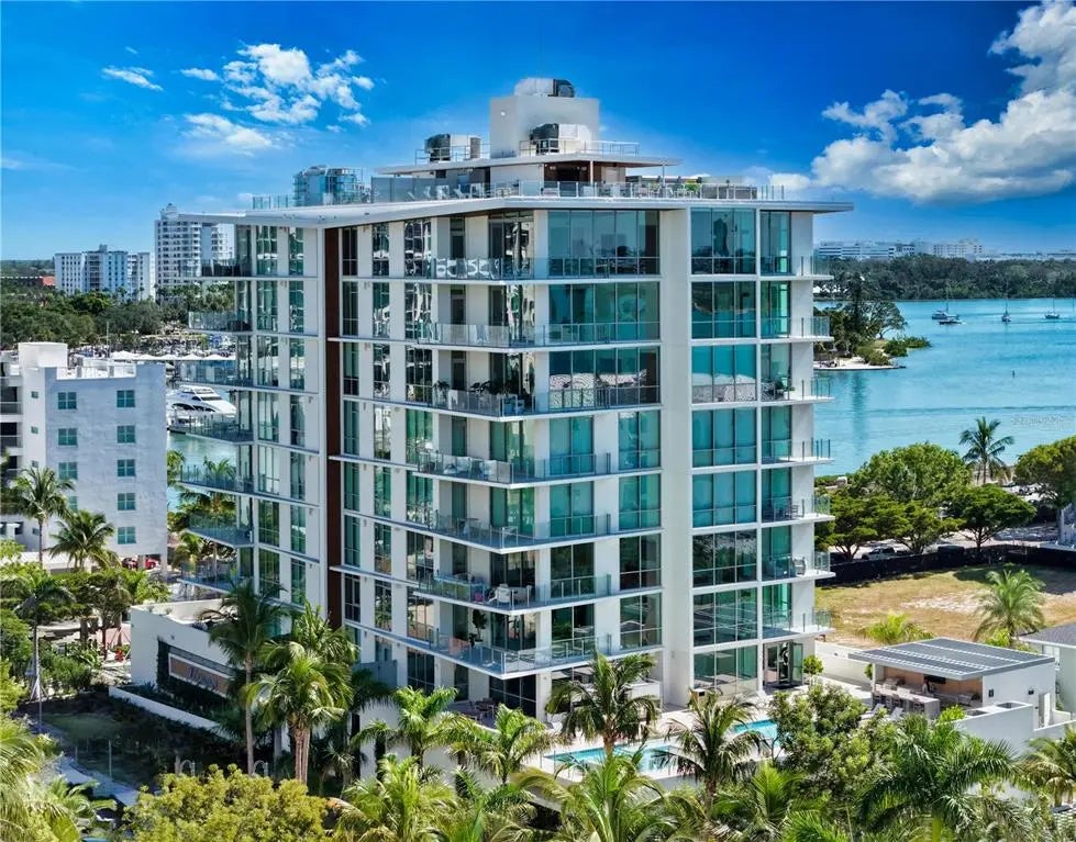 111 Golden Gate Point 403, SARASOTA