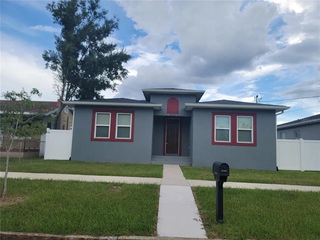 2922 W Chestnut Street, TAMPA