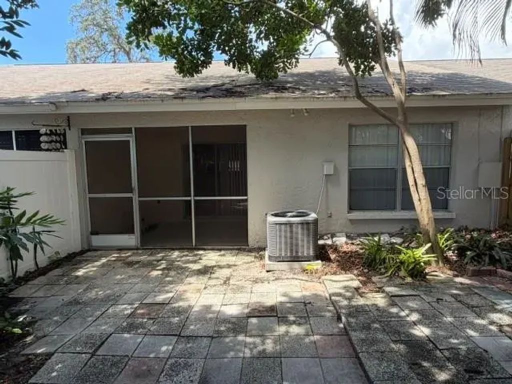 1136 Dover Court, SAFETY HARBOR