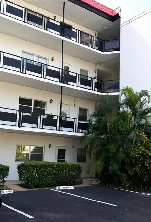 200 El Camino Drive 306, WINTER HAVEN