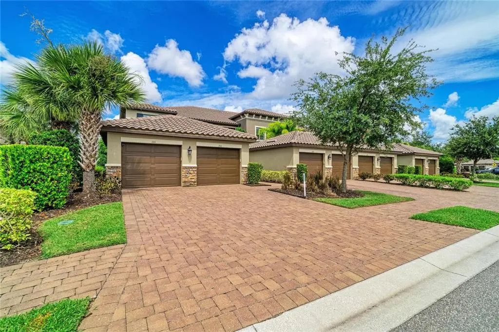 13815 Messina Loop 101, BRADENTON