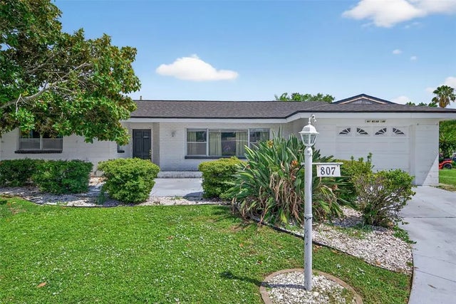 807 Melody Lane, BRADENTON