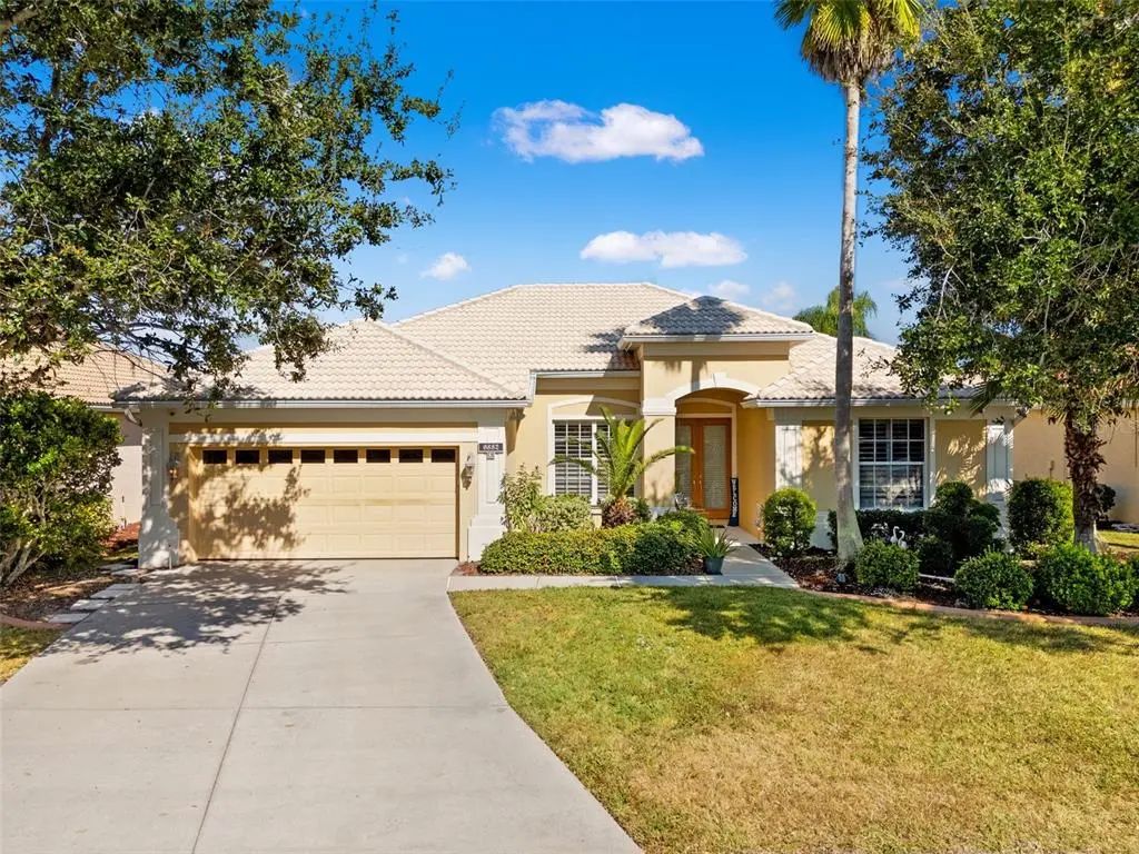 6882 Tailfeather Way, BRADENTON