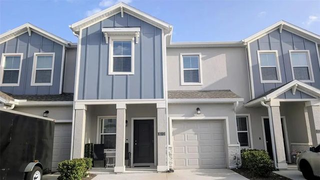 3010 Chantilly Drive, DAVENPORT