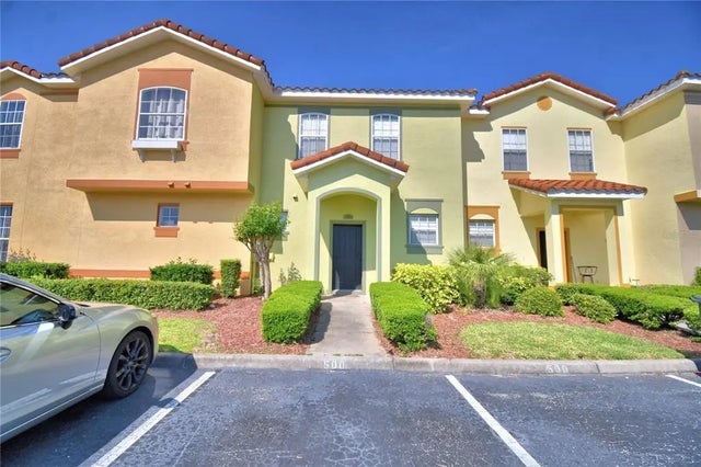 500 Monroe Circle, DAVENPORT