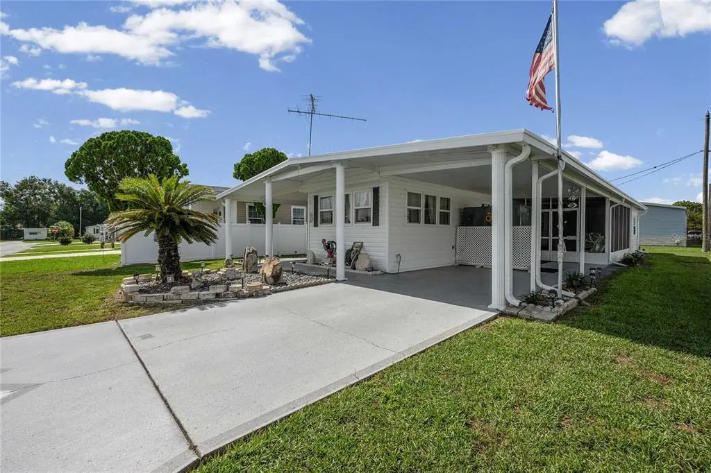 37250 Beverly Avenue, ZEPHYRHILLS