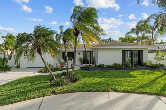114 14th Street, BELLEAIR BEACH