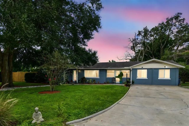 1402 W Bogie Drive, TAMPA