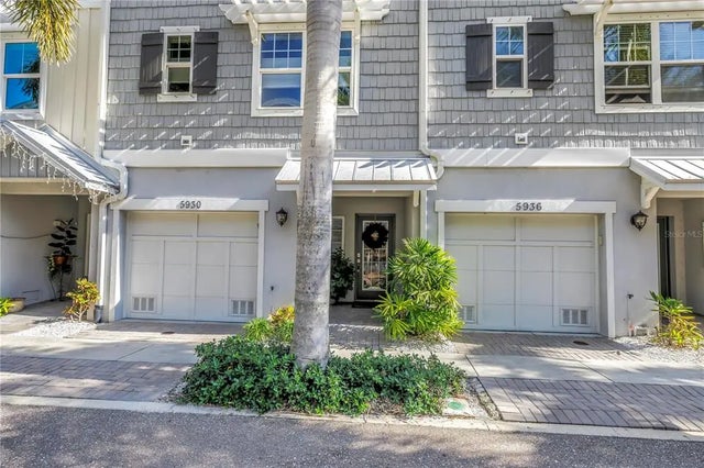 5930 Anchorage Way S, ST PETERSBURG