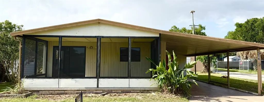 2055 S Floral Avenue 214, BARTOW