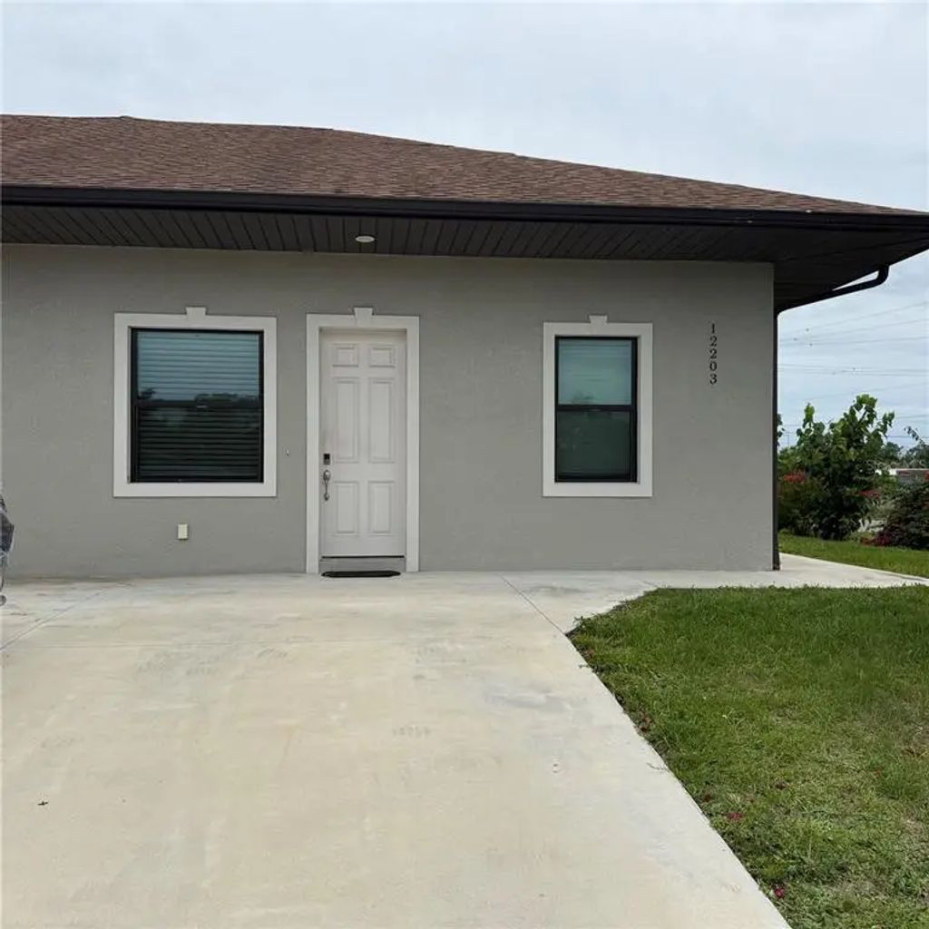 12201 Rosaro Avenue, NORTH PORT