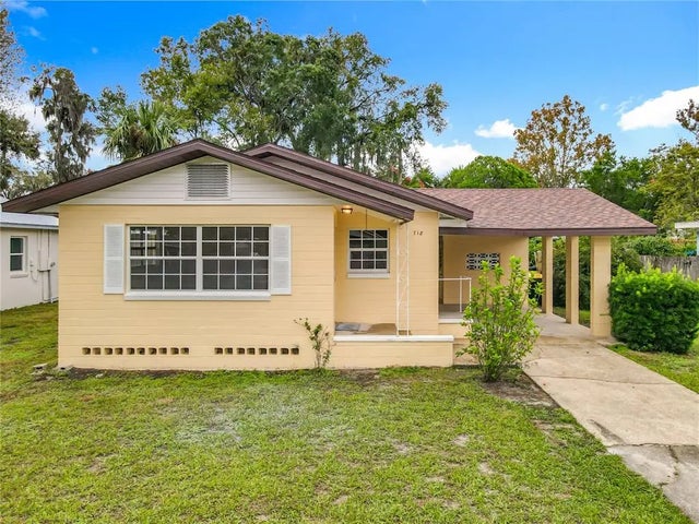 718 W Hogle Avenue, DELAND