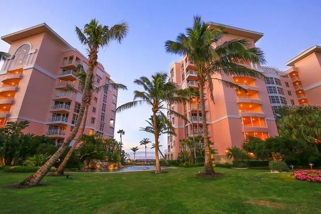 4951 Bacopa Lane S 302, ST PETERSBURG