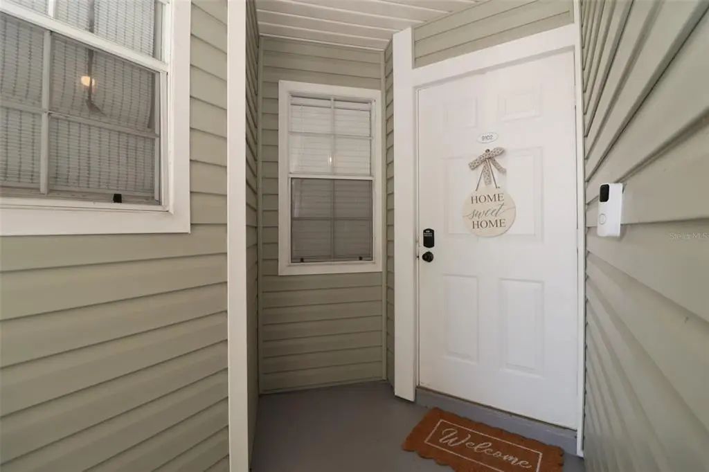 6916 Stones Throw Circle N 9102, ST PETERSBURG