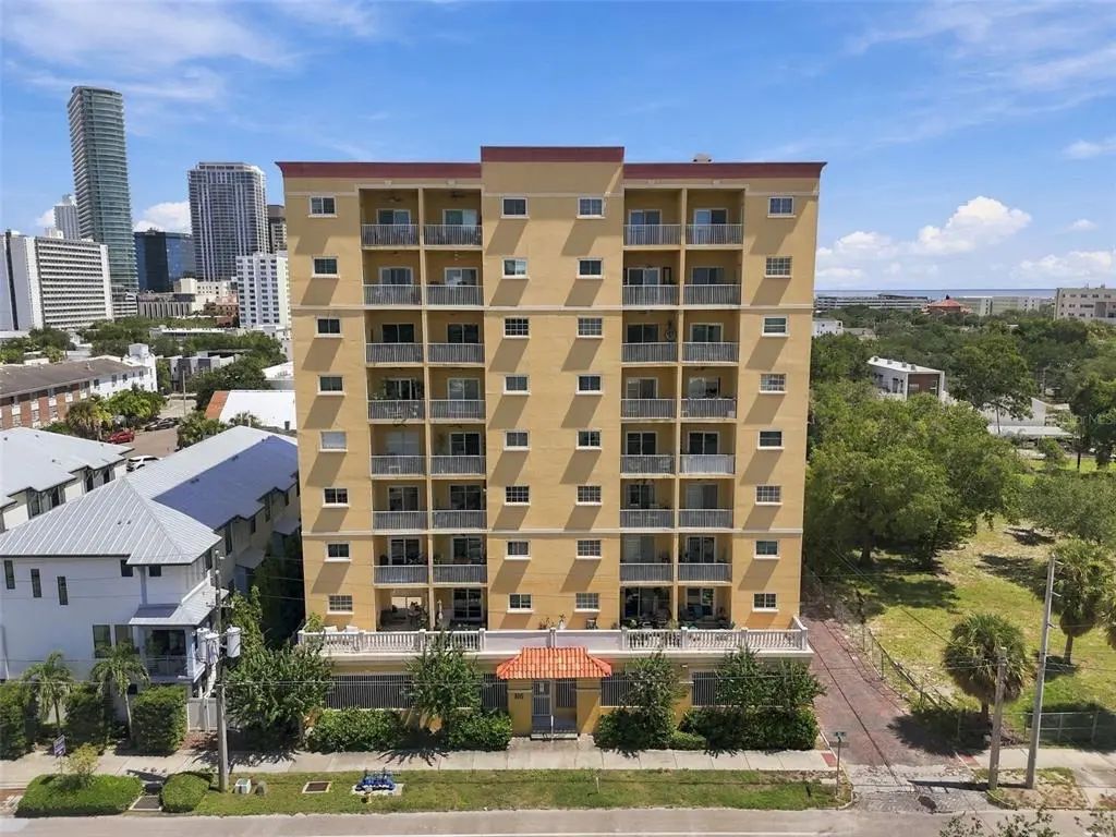 316 8th Street S 304, ST. PETERSBURG