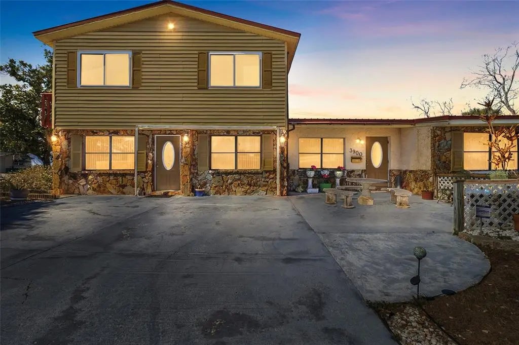 3900 70th Street N, ST PETERSBURG