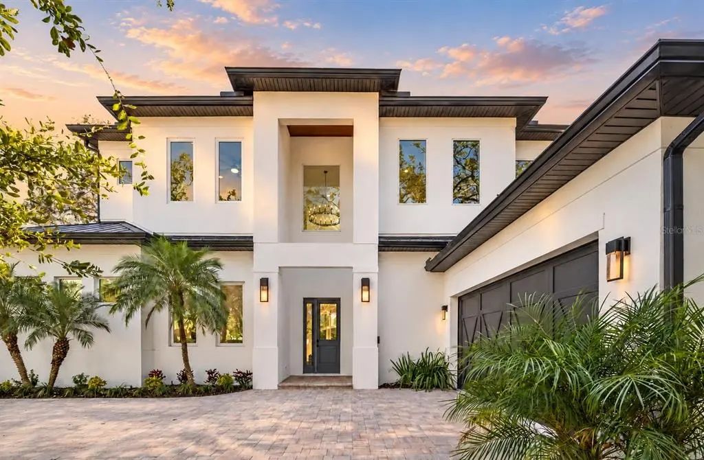 2420 Floyd Street, SARASOTA