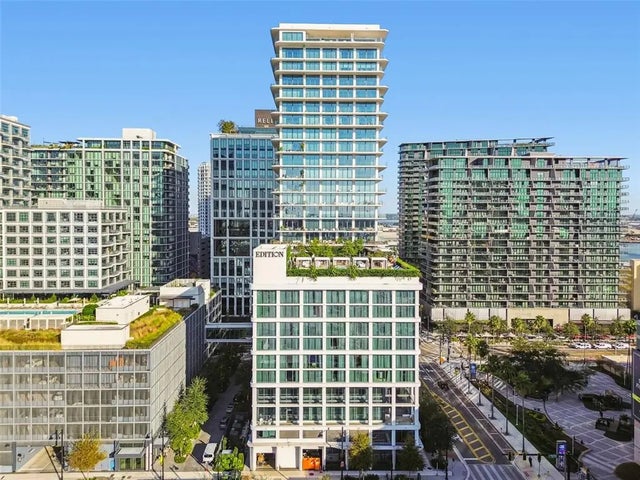 1000 Water Street 2202, TAMPA