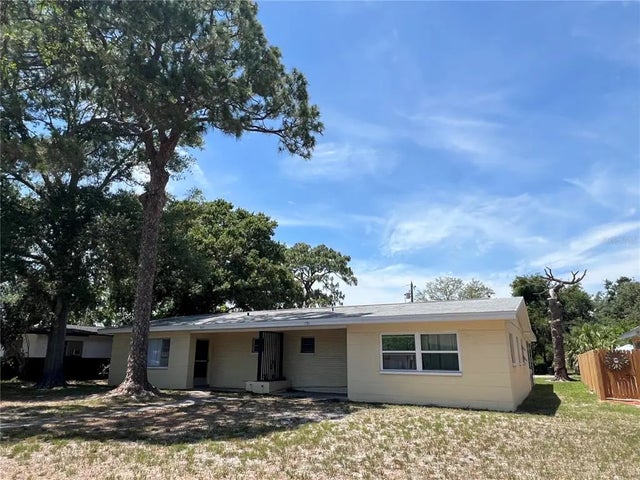 5713 21st Avenue S, GULFPORT