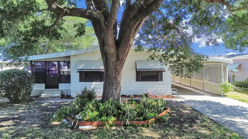 1688 Foxway Dr, LAKELAND