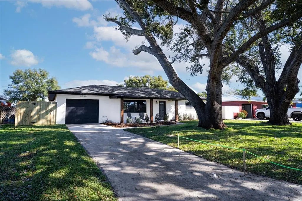 8849 109th Lane, SEMINOLE