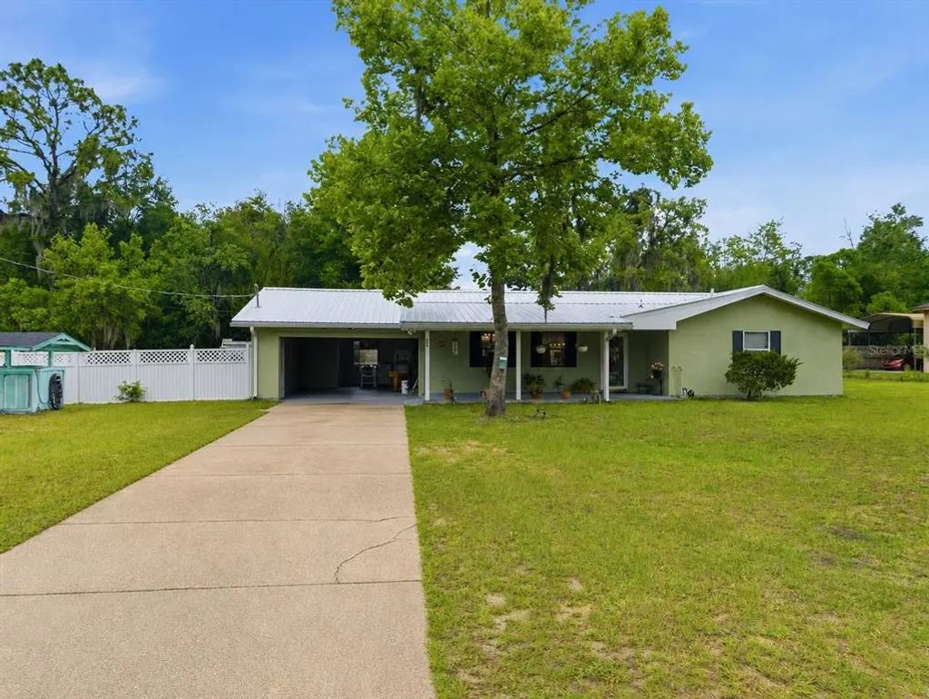 334 7th Way, INTERLACHEN