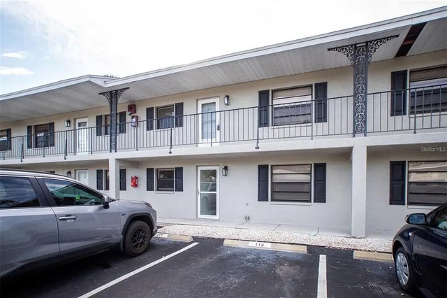 101 Lake Avenue Ne 211, LARGO