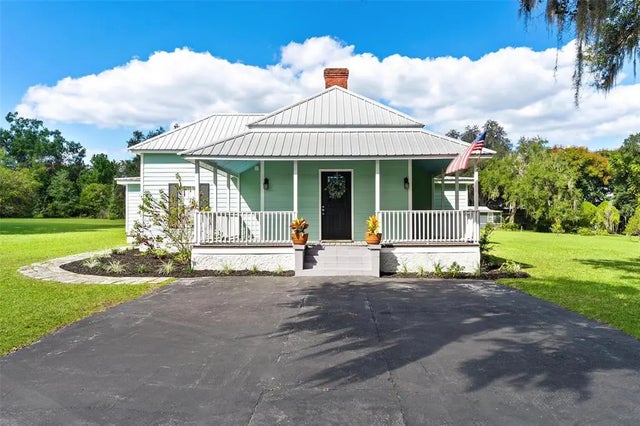 229 W Mcclendon Street, LADY LAKE