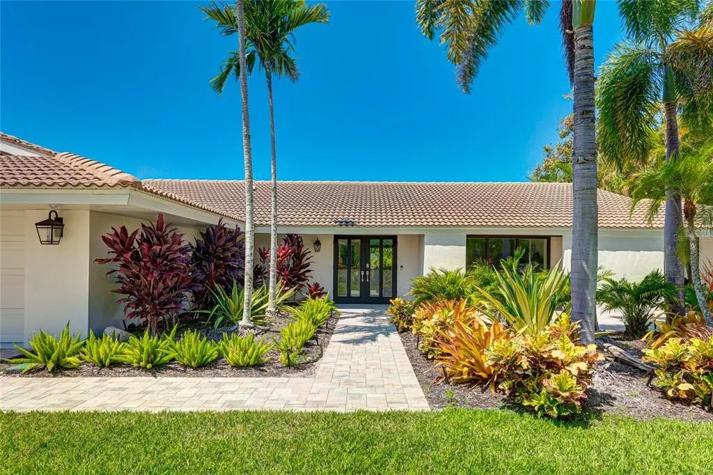 526 Bird Key Drive, SARASOTA