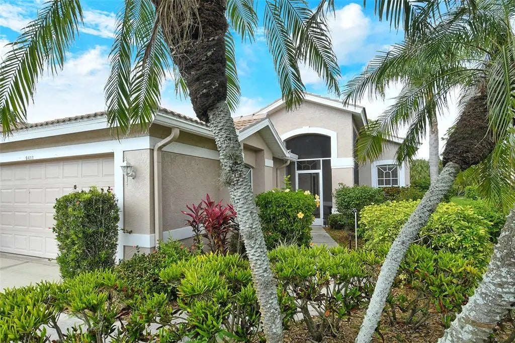 9411 Forest Hills Circle, SARASOTA