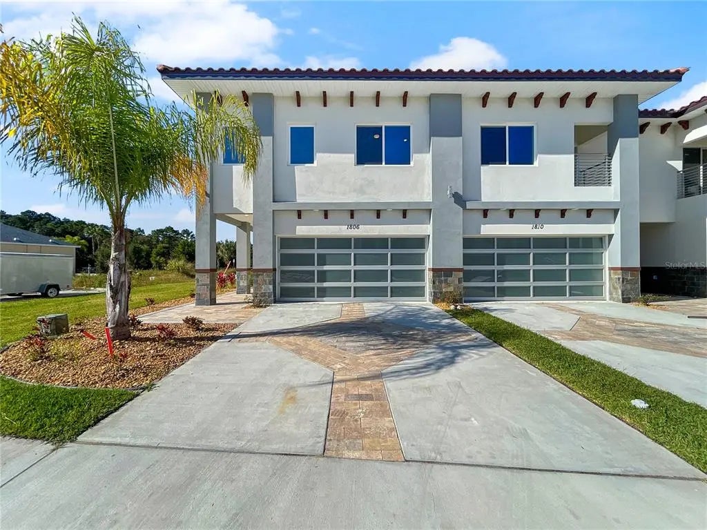 1806 Brentwood Court, DAVENPORT