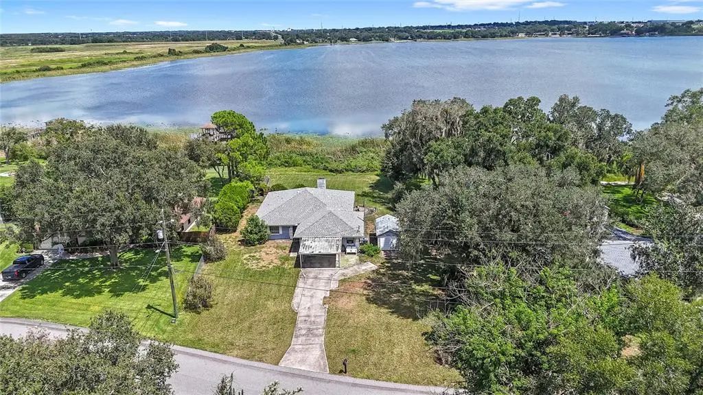 310 Paradise Island Drive, HAINES CITY