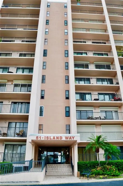 51 Island Way 101, CLEARWATER
