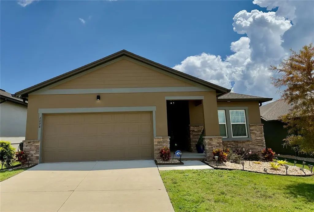 2098 Gold Dust Drive, MINNEOLA