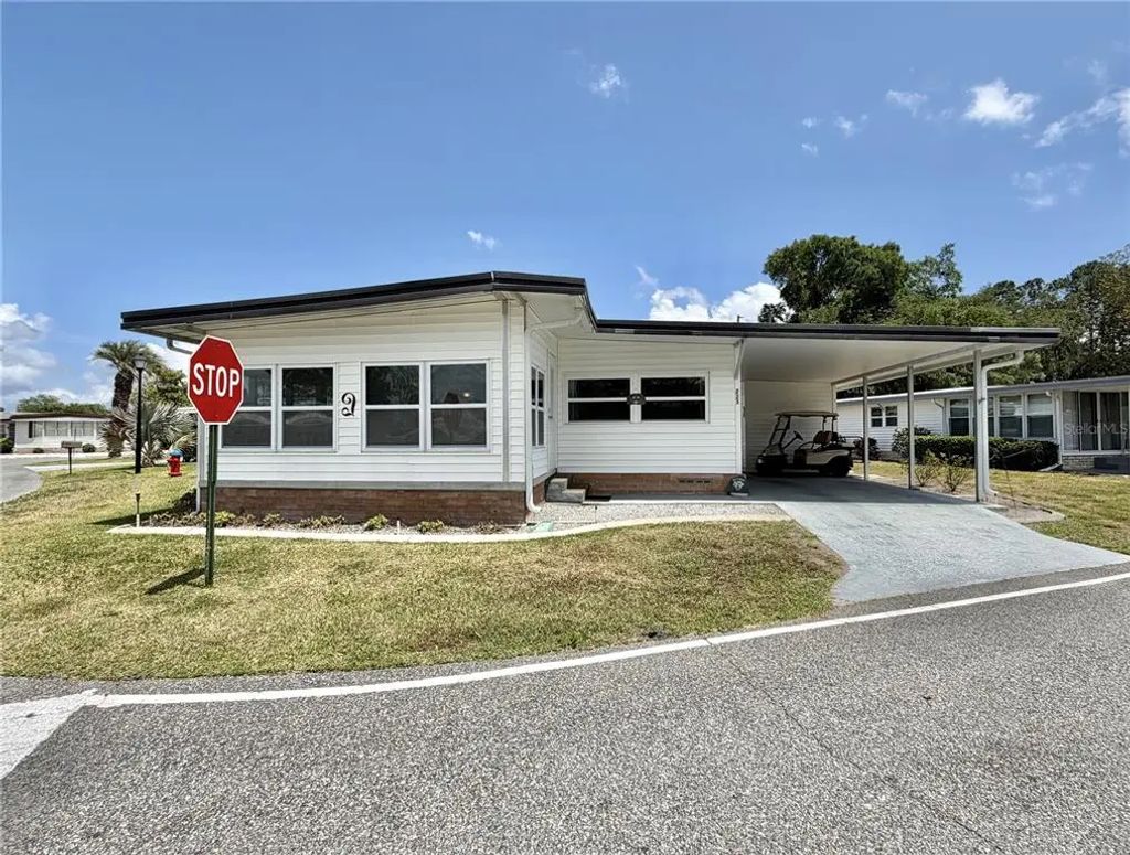 223 Hawthorne Boulevard, LEESBURG