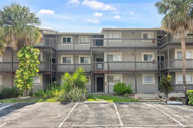 6336 Newtown Circle B3, TAMPA