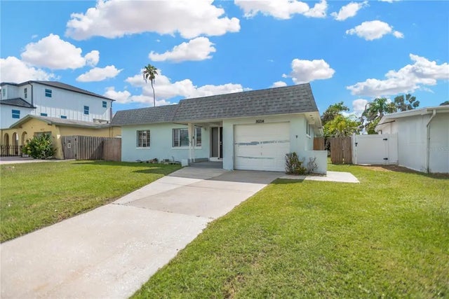16214 3rd Street E, REDINGTON BEACH