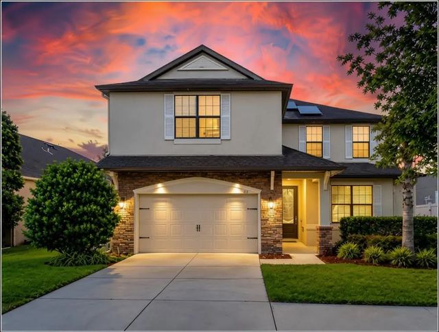 612 Silverthorn Place, GROVELAND