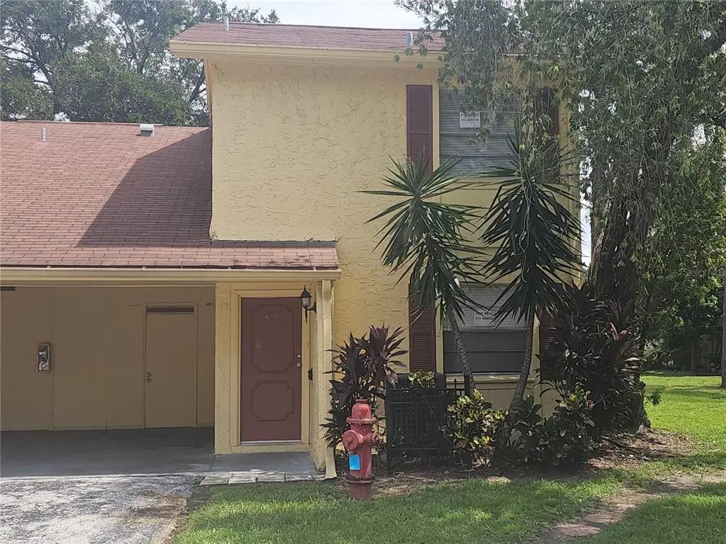 7605 Pasa Dobles Court, TAMPA