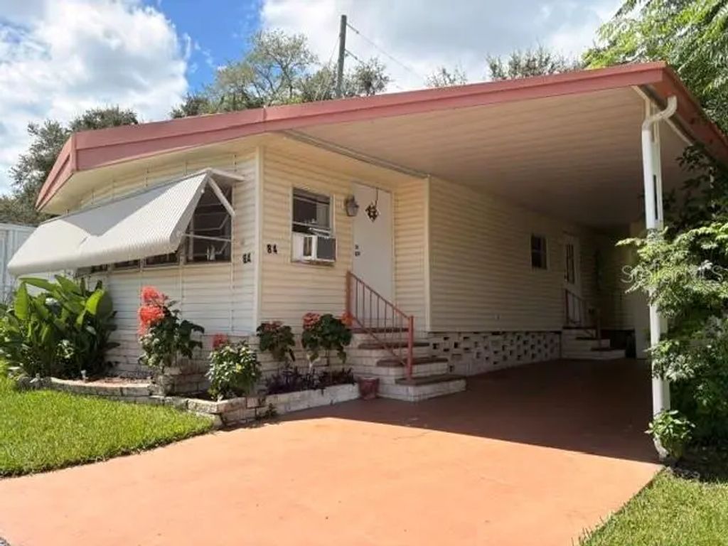 84 Cedar Elm Drive 28, SAFETY HARBOR