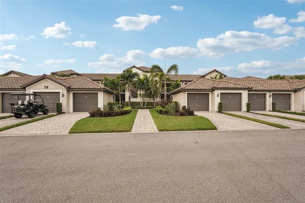 5710 Palmer Circle 104, LAKEWOOD RANCH