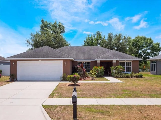 2907 Southern Pines Loop, CLERMONT