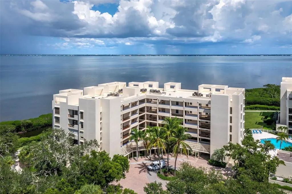 2020 Harbourside Drive 442, LONGBOAT KEY