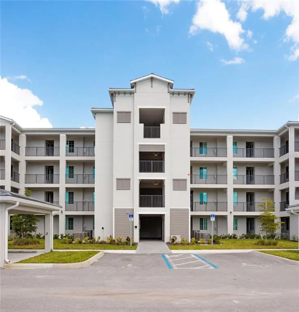 17600 Opal Sand Drive 402, VENICE