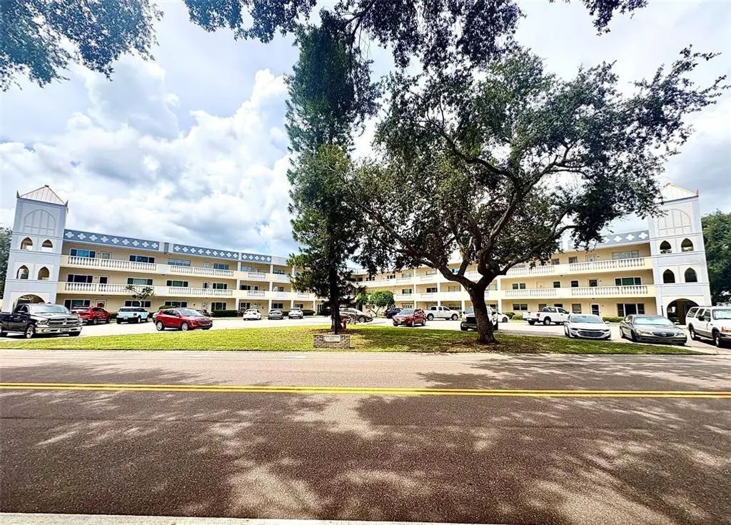 2222 Americus Boulevard N 40, CLEARWATER