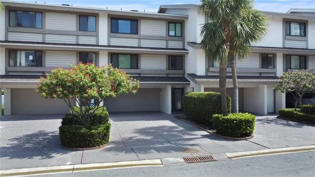 152 Marina Del Rey Court, CLEARWATER BEACH