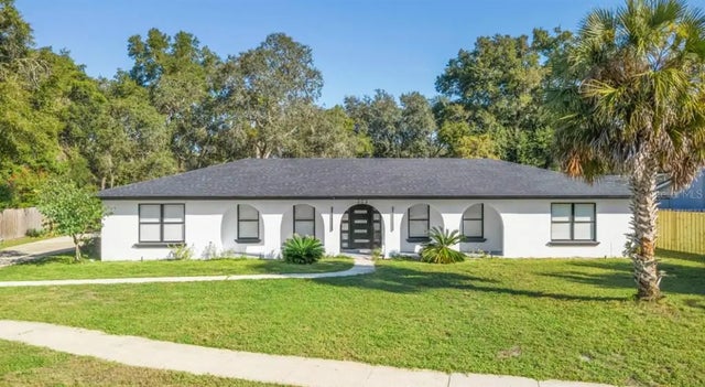 302 Timbercove Circle, LONGWOOD