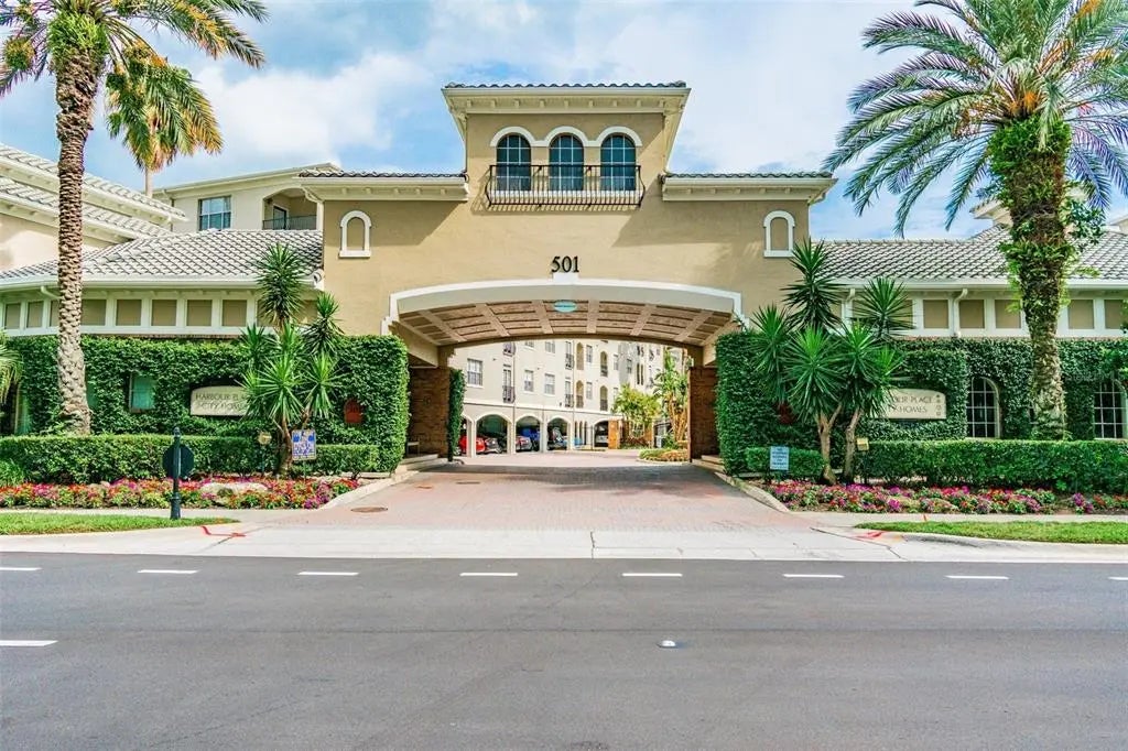 501 Knights Run Avenue 2214, TAMPA