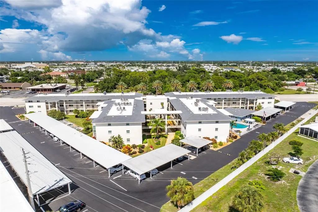 708 Tamiami Trail S 317, VENICE